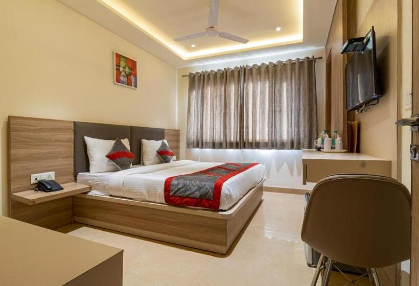 Quarto standard, Tripple Tree   Karol Bagh