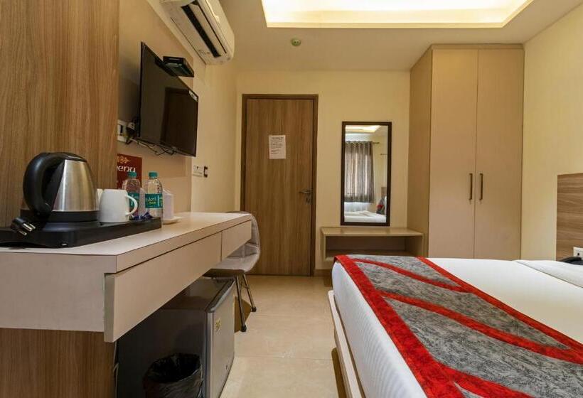 Quarto deluxe, Tripple Tree   Karol Bagh