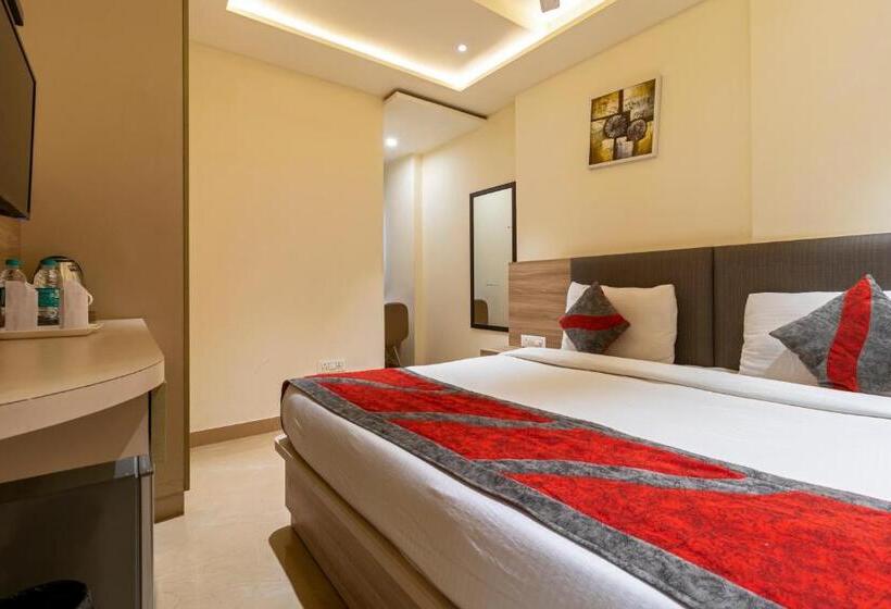 Quarto superior, Tripple Tree   Karol Bagh