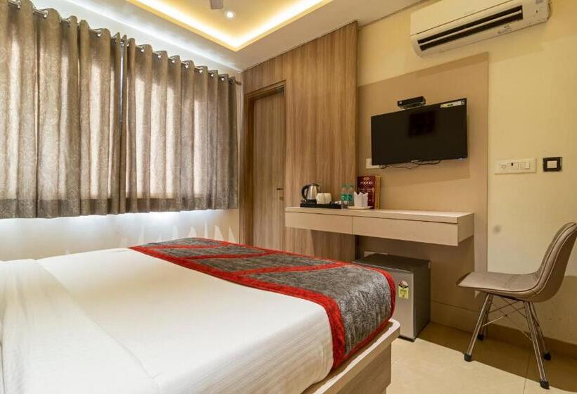 Quarto superior, Tripple Tree   Karol Bagh