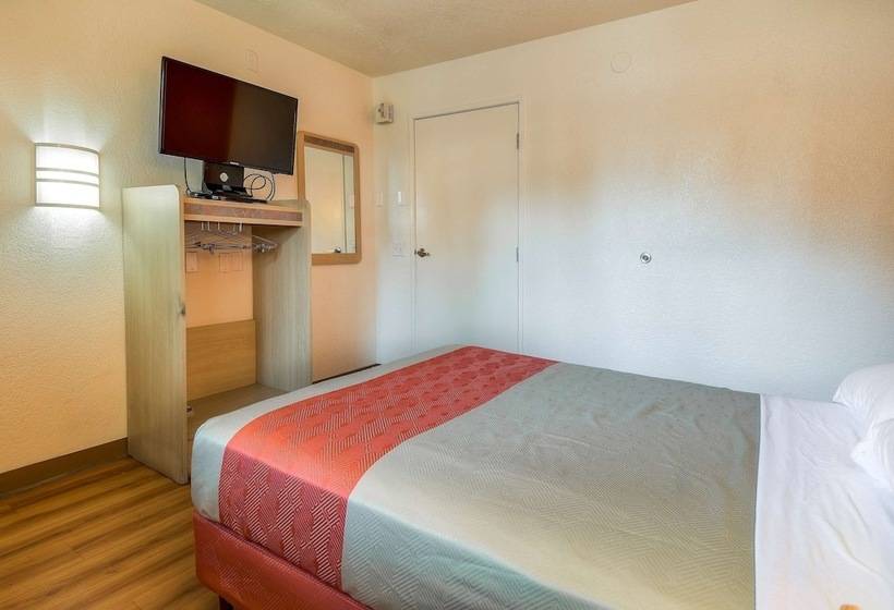 Номер Deluxe, Motel 6 Chino, Ca   Los Angeles Area