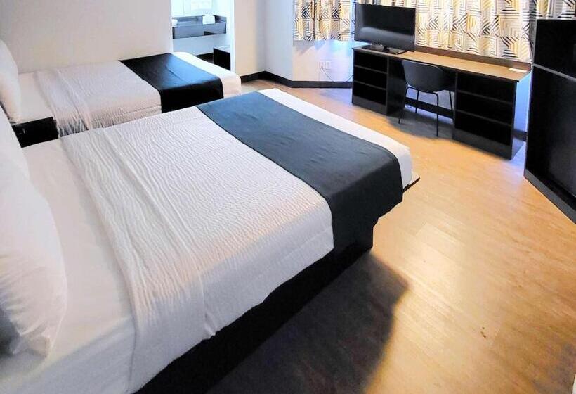 Négyágyas Deluxe Szoba, Motel 6anaheim, Ca Fullerton East