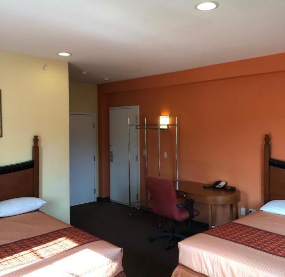 غرفه قياسيه سريرين مزدوجين, Budget Inn Williamsport