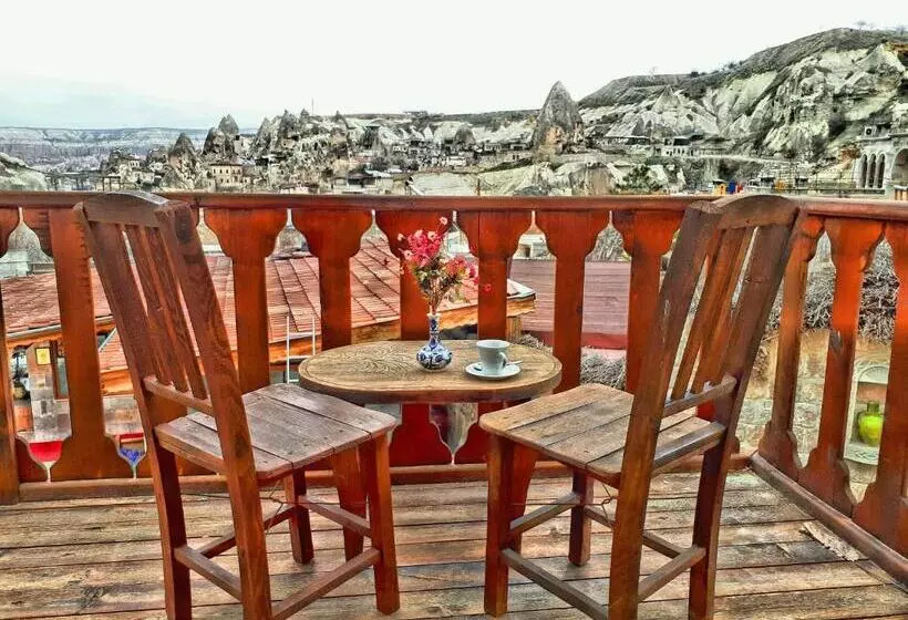 سوییت جونیور, Grand Cave Suites