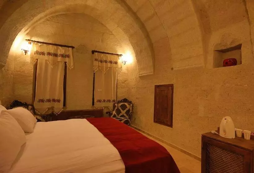 سوییت جونیور, Grand Cave Suites