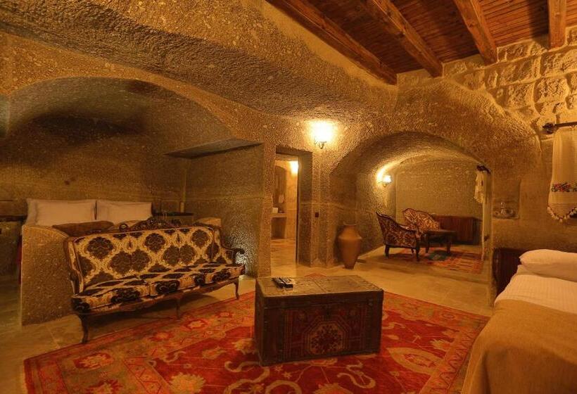 سوئیت با تخت بزرگ, Grand Cave Suites
