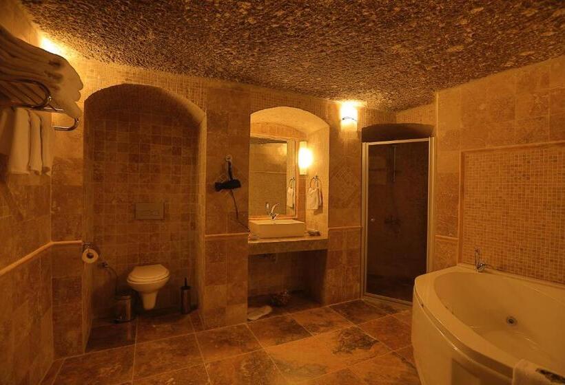 جناح, Grand Cave Suites