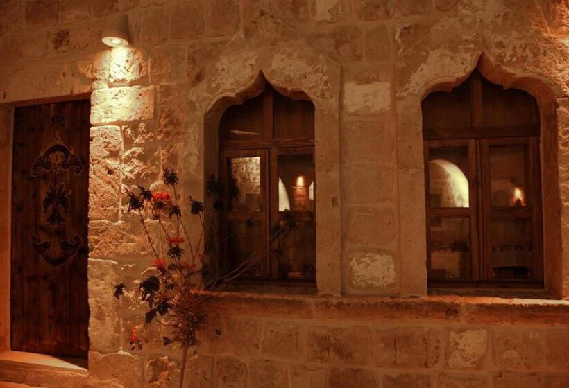 سوییت, Grand Cave Suites