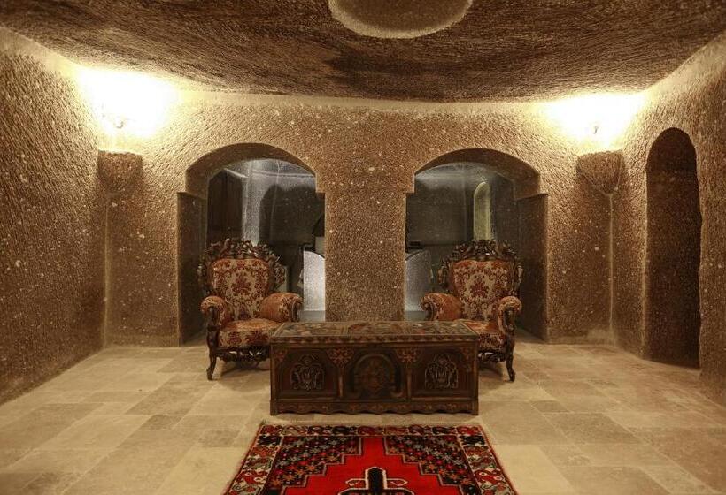 جناح, Grand Cave Suites