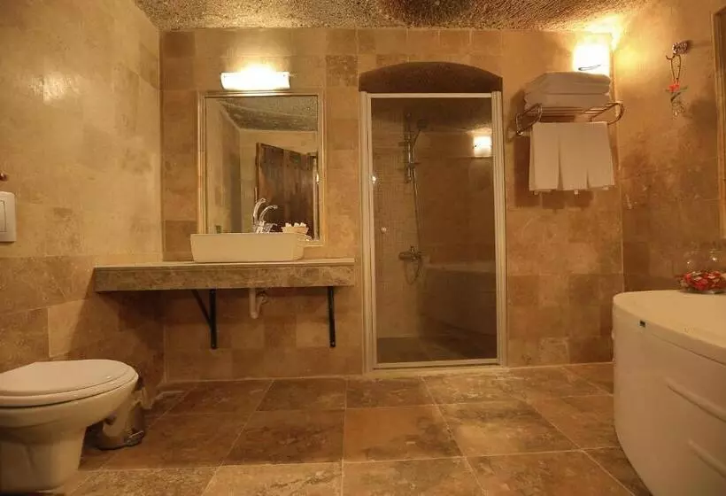 سوئیت کلاسیک, Grand Cave Suites