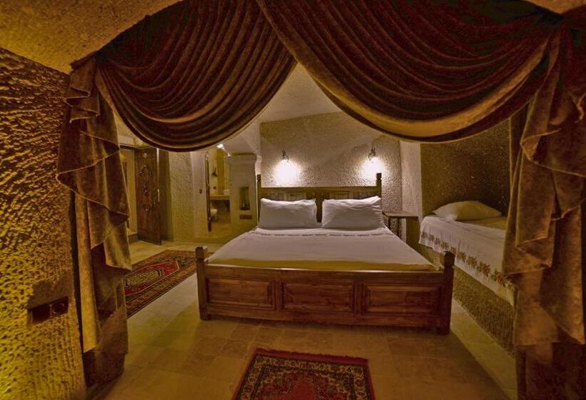 جناح جونيور, Grand Cave Suites