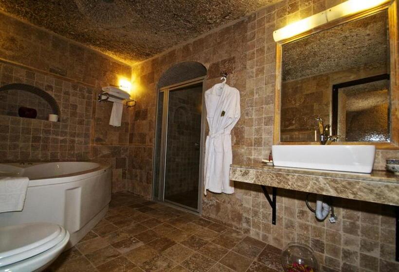 جناح سرير كينج, Grand Cave Suites
