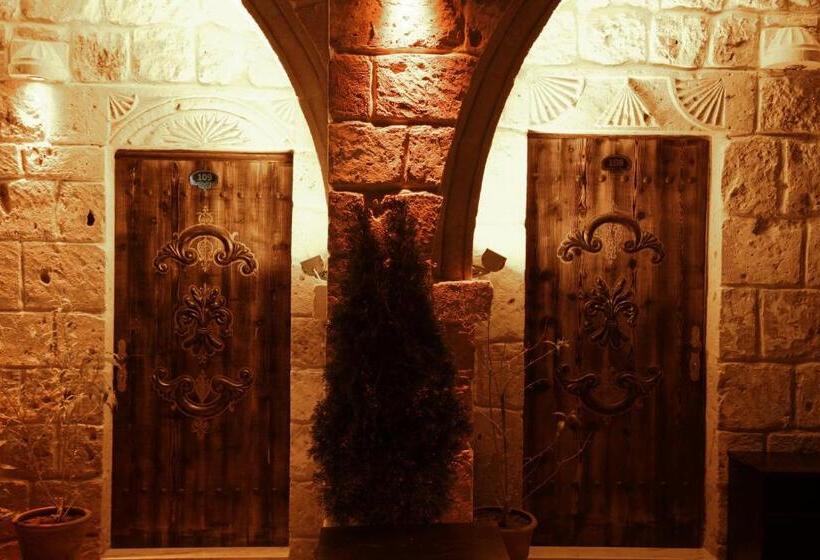 جناح, Grand Cave Suites