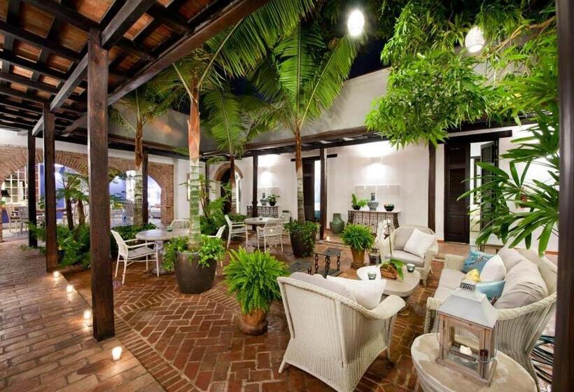 디럭스 룸, Casas Del Xvi