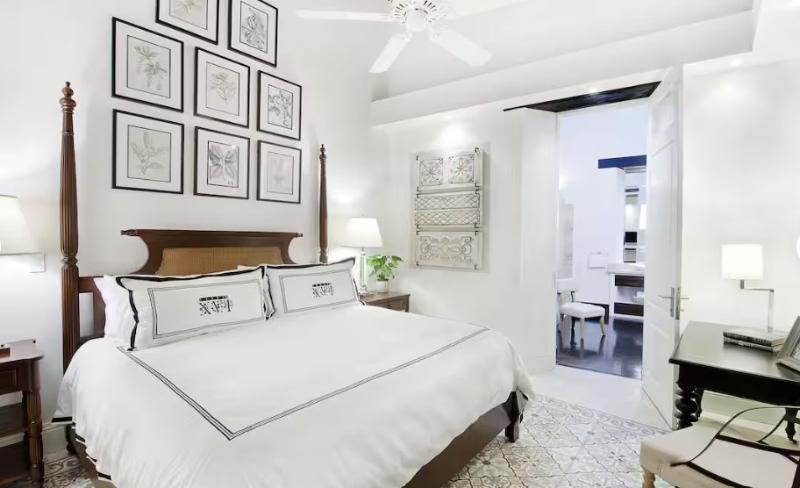 디럭스 룸, Casas Del Xvi