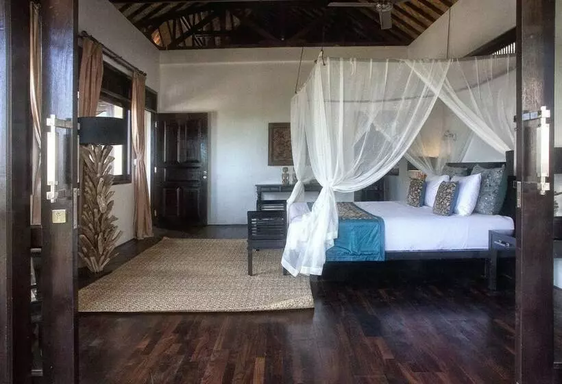سوئیت دلوکس 2 خوابه, Villa Flow