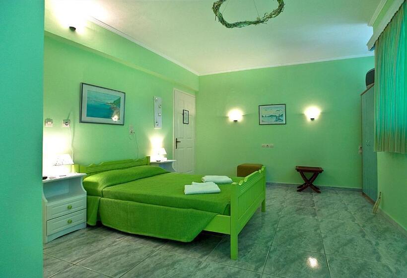 סטודיו עם נוף להרים, Villa Magemenou