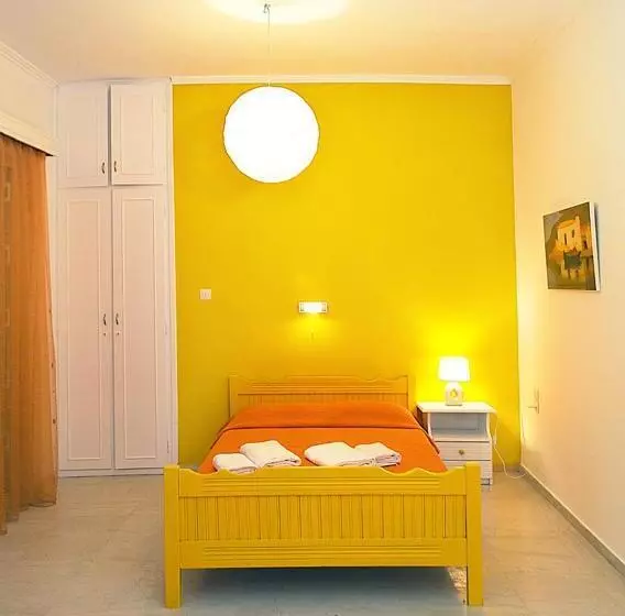 マウンテンビューのワンルーム, Villa Magemenou