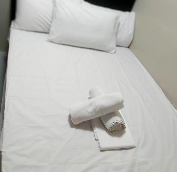 سوئیت با بالکن, Affordable Tagaytay Monteluce 2 Br Loft With Pool 81