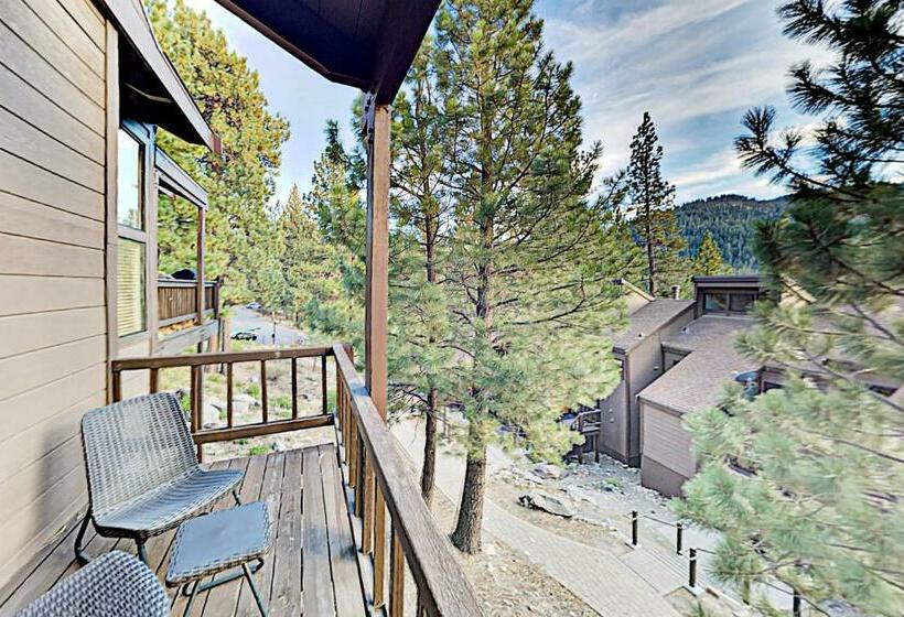 2ベッドルームハウス, Alpine Retreat