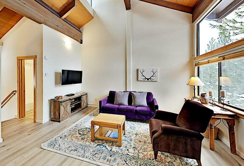 Дом 2 Спальни, Alpine Retreat