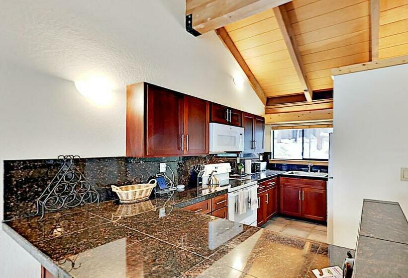 2ベッドルームハウス, Alpine Retreat