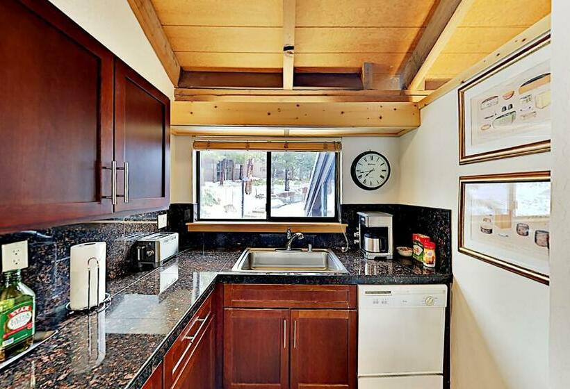 2ベッドルームハウス, Alpine Retreat