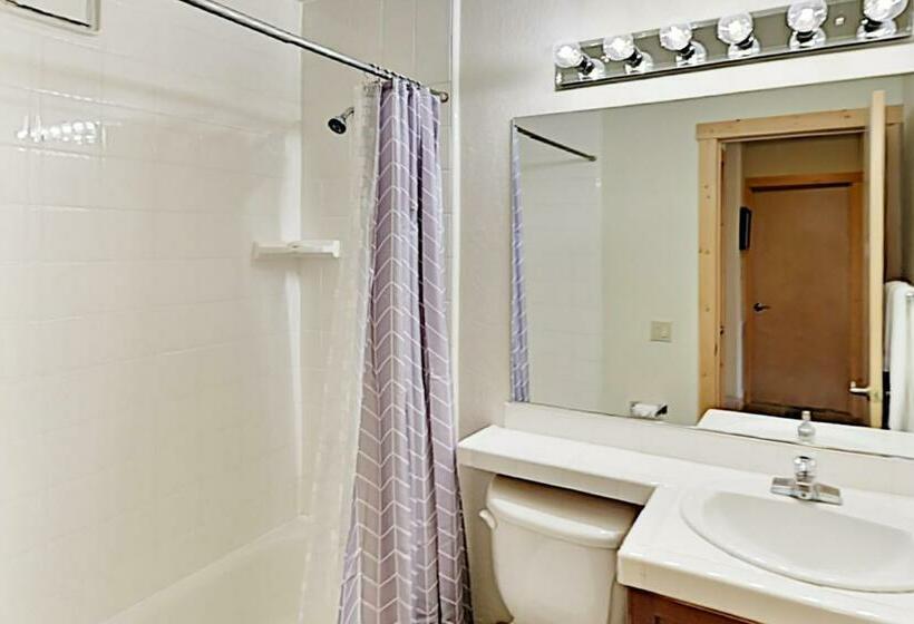 2ベッドルームハウス, Alpine Retreat