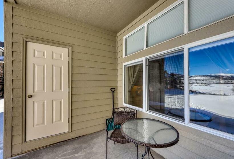 침실 2개 아파트, Bay Club 107