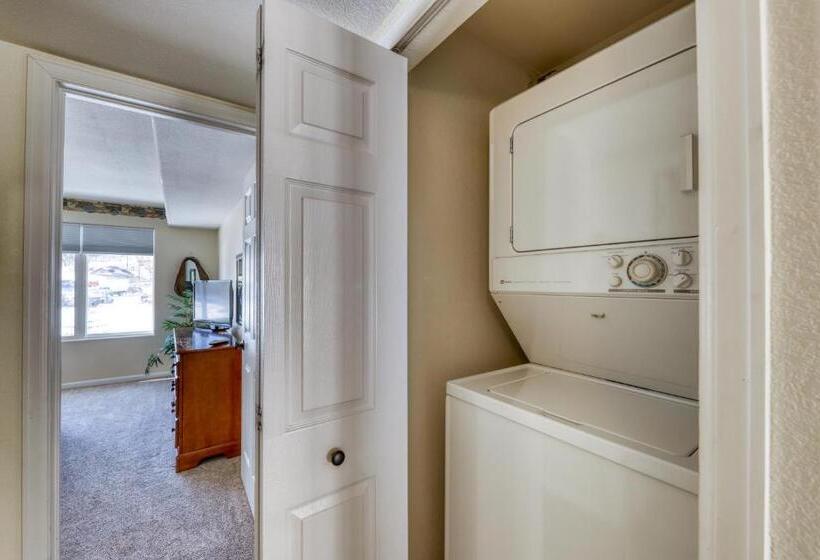 침실 2개 아파트, Bay Club 107