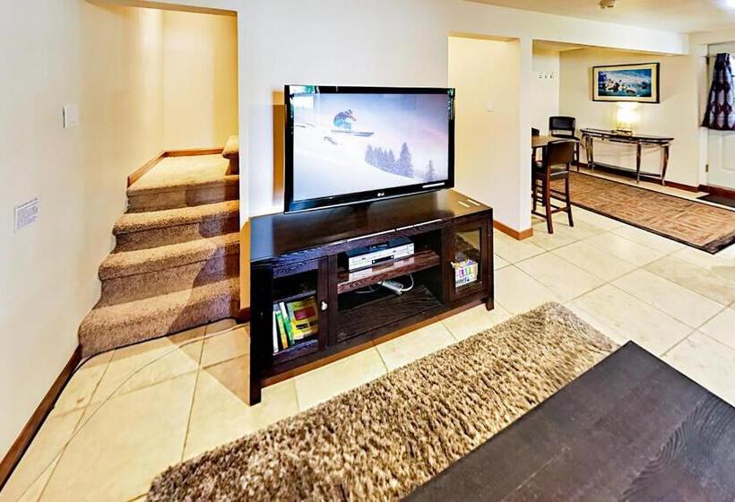 استودیوی استاندارد, Eagles Nest