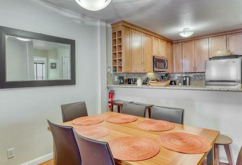 آپارتمان 3 خوابه, Mountain Flair