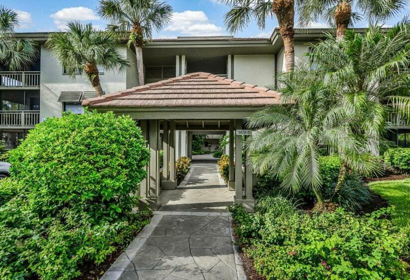 شقة غرفتين, Wild Pines