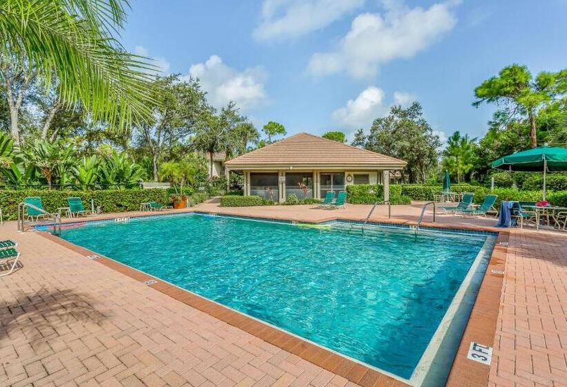 شقة غرفتين, Wild Pines