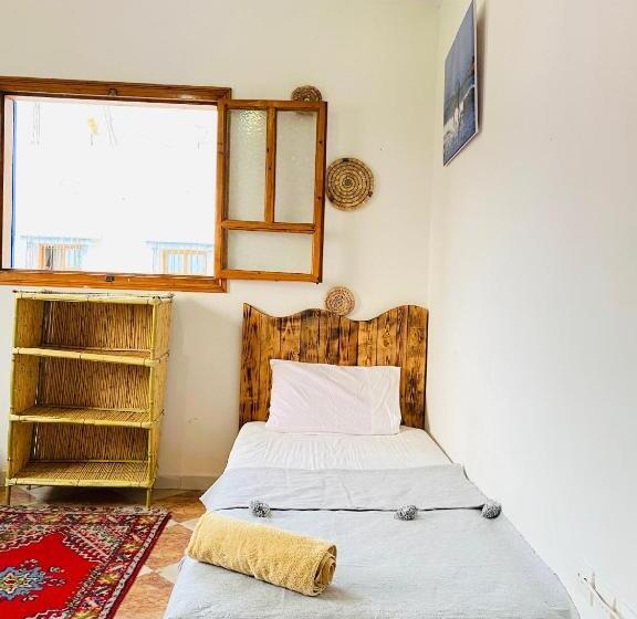 غرفة قياسية حمام مشترك, Ayour Hostel Taghazout