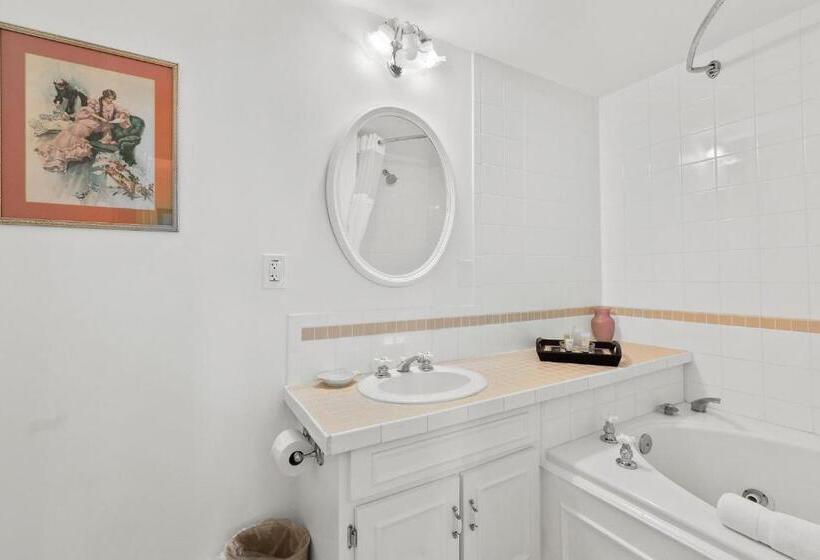 Номер Deluxe Кровать Кинг, Golden Magnolia Marina Resort