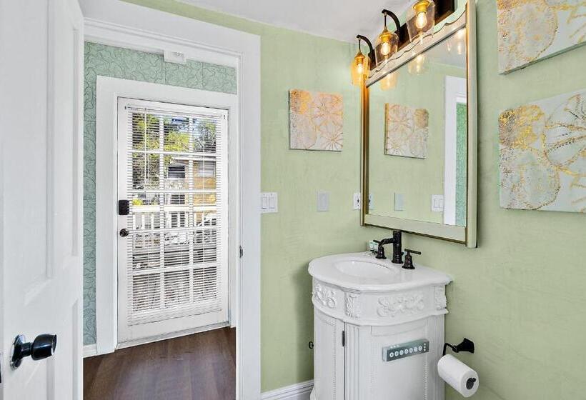 סוויטה דלוקס, Golden Magnolia Marina Resort