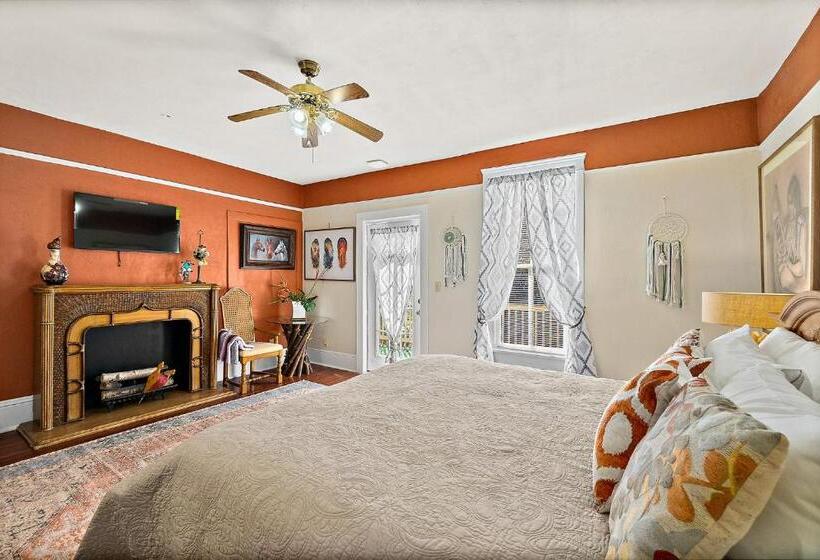 חדר דלוקס עם מיטת קינג, Golden Magnolia Marina Resort