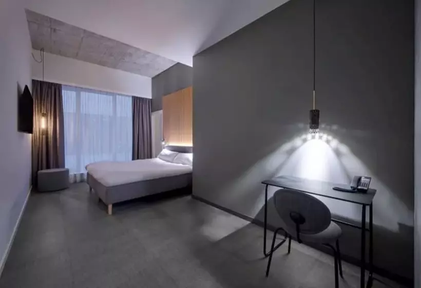 اتاق استاندارد سه نفره, Zleep Madrid Airport