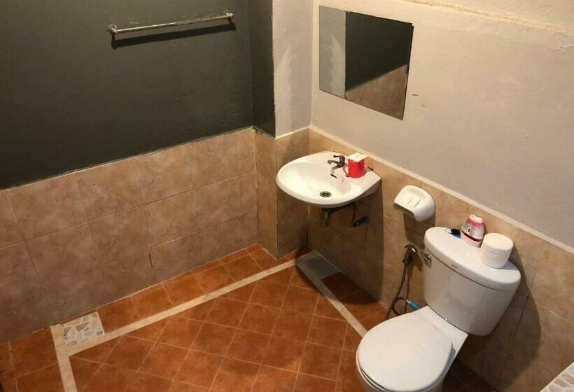 Номер Стандарт, Mekong Riverside