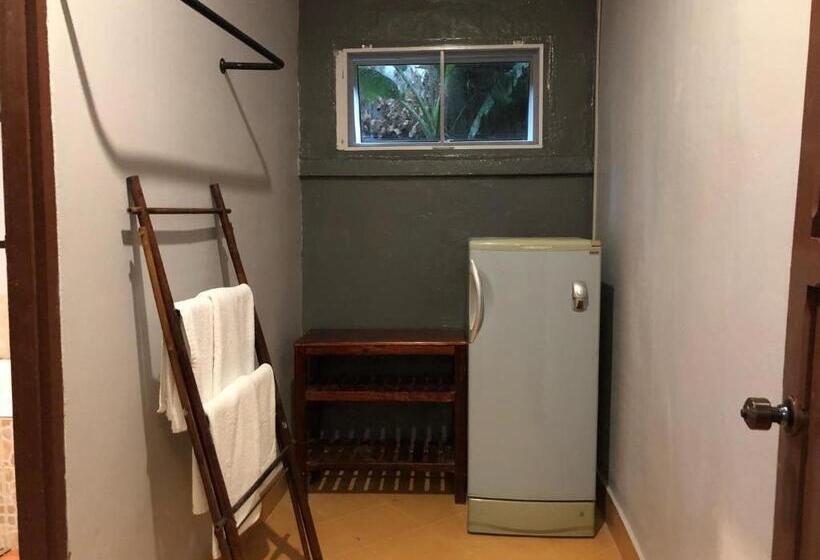 Номер Стандарт, Mekong Riverside