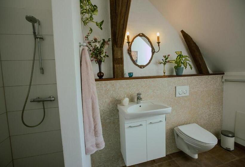 标准单人间共用浴室, Avalonbnb