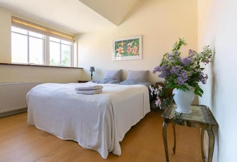 Standardrum Delat Badrum, Avalonbnb