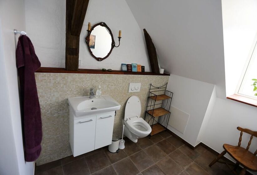 Номер Стандарт Индивидуальный Совместная Ванная, Avalonbnb