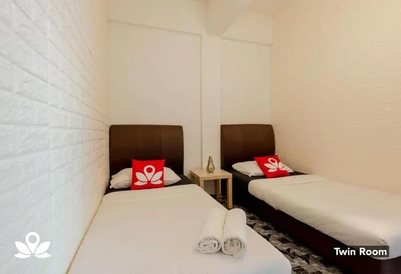 اتاق استاندارد با سرویس بهداشتی مشترک, Island Backpackers
