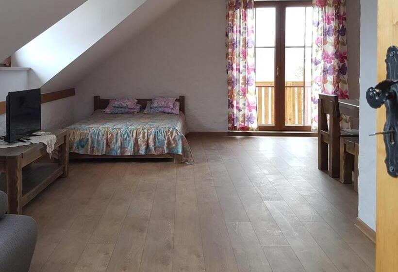 Family Suite, Baba Jagna