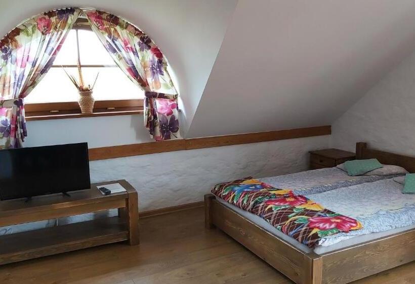 Family Suite, Baba Jagna