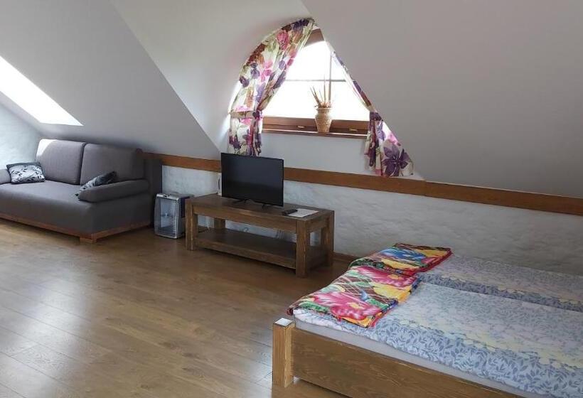 Family Suite, Baba Jagna