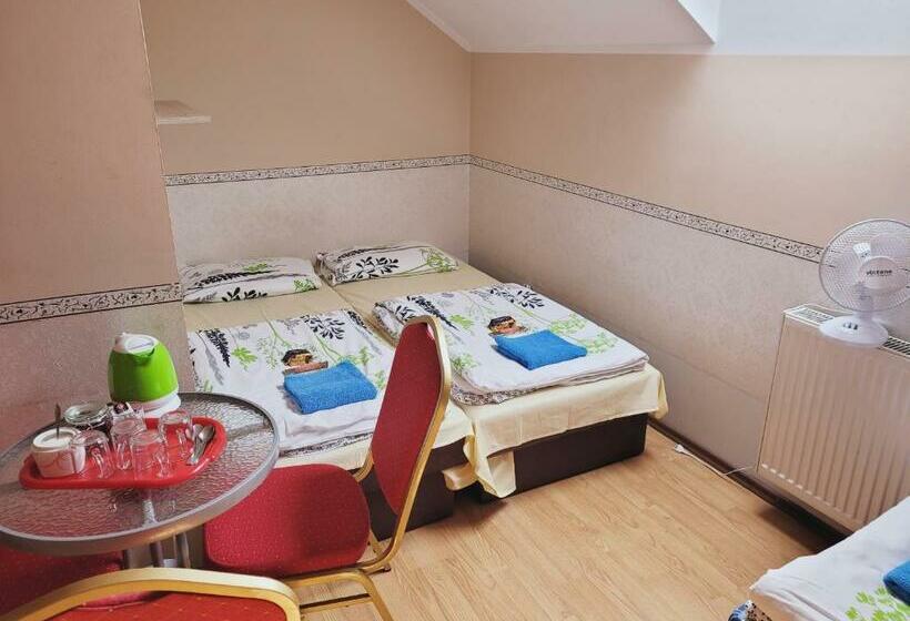 Четырехместный Номер Стандарт, Delmajk