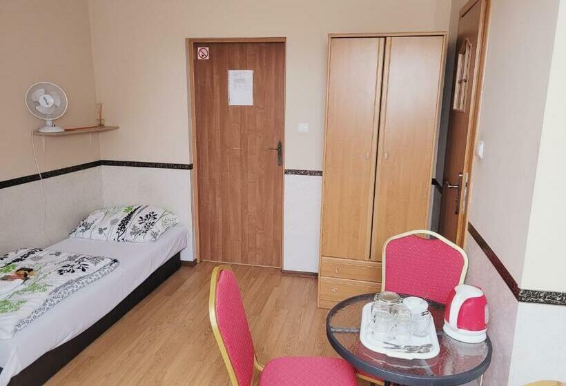 Четырехместный Номер Стандарт, Delmajk